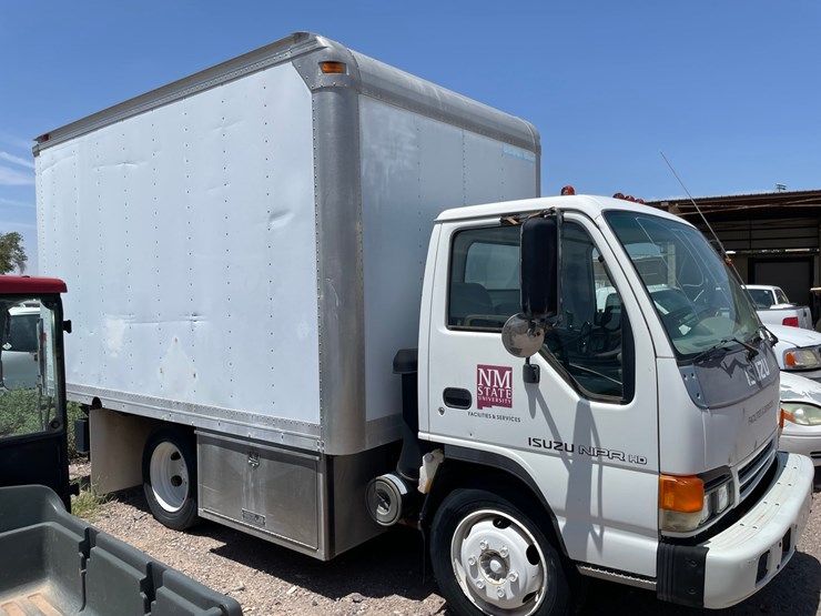 #2254-•-1998-isuzu-2-ton-cargo-truck-image-2