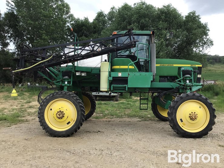 john-deere-4700-image-4