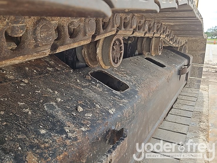 2019-caterpillar-336gc-image-22