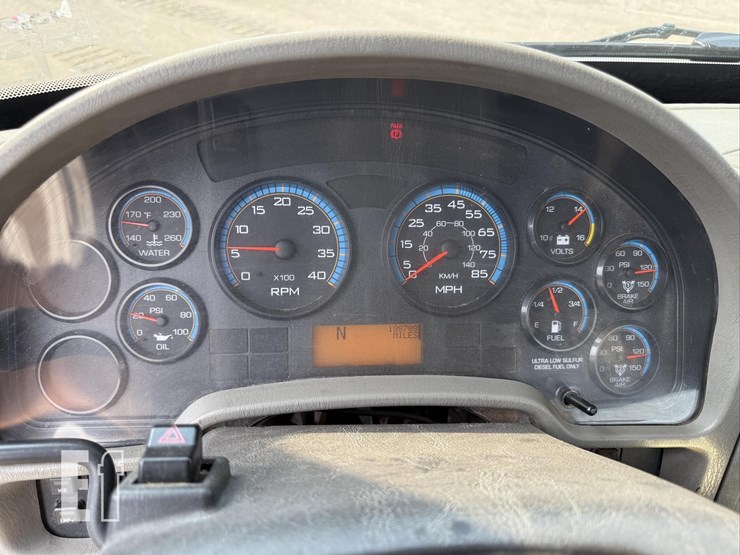 2009-international-transtar-8600-image-41