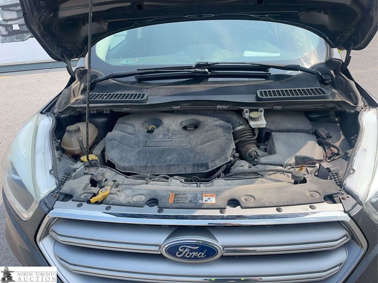 2017-ford-escape-se-image-10
