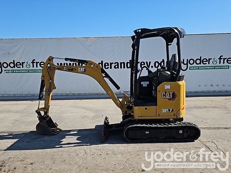 2023-caterpillar-301.7cr-image-3