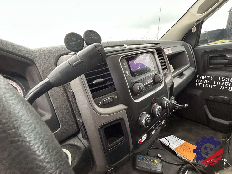 2016-ram-5500-bucket-truck-image-31