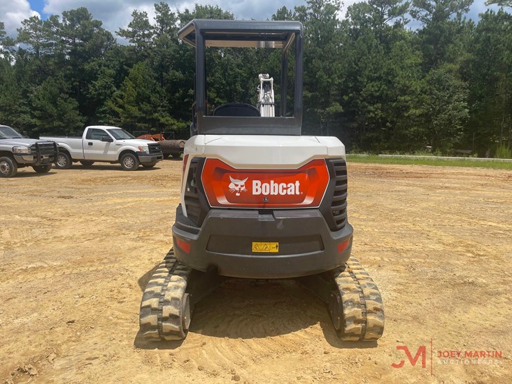2025-bobcat-e35-r2-series-mini-excavator-image-8