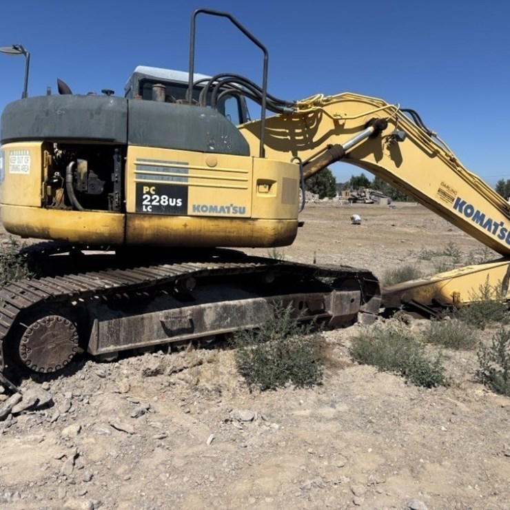 KOMATSU PC228US LC