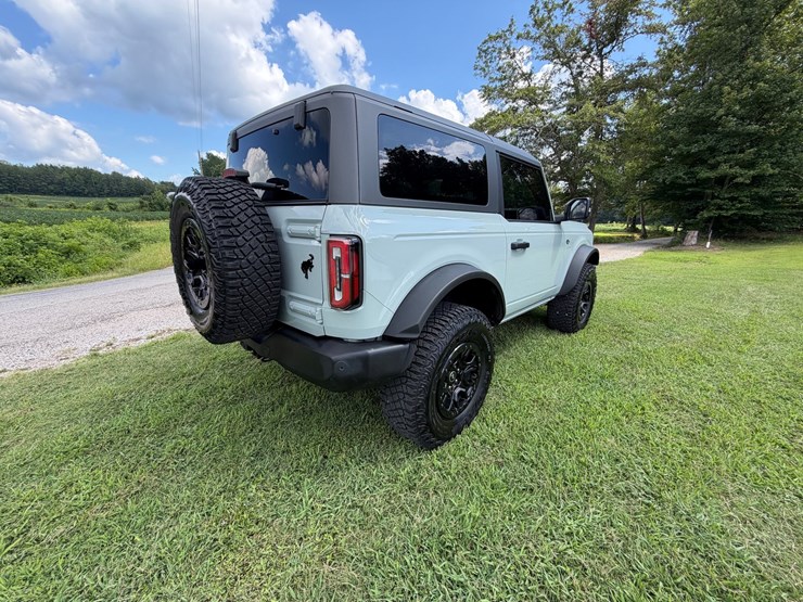 2022-ford-bronco-image-8