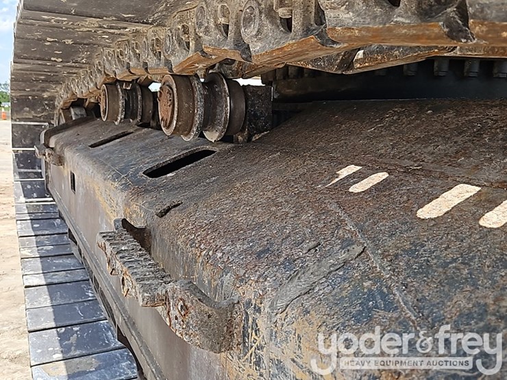 2015-caterpillar-336fl-image-11