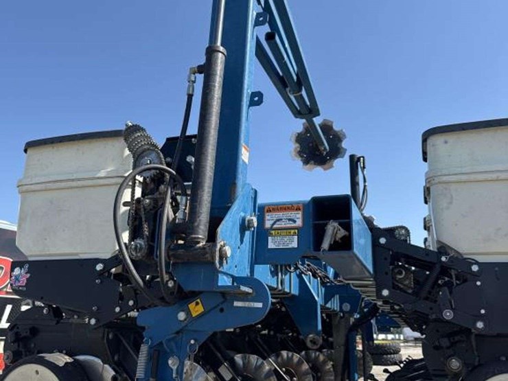 kinze-3500-image-11