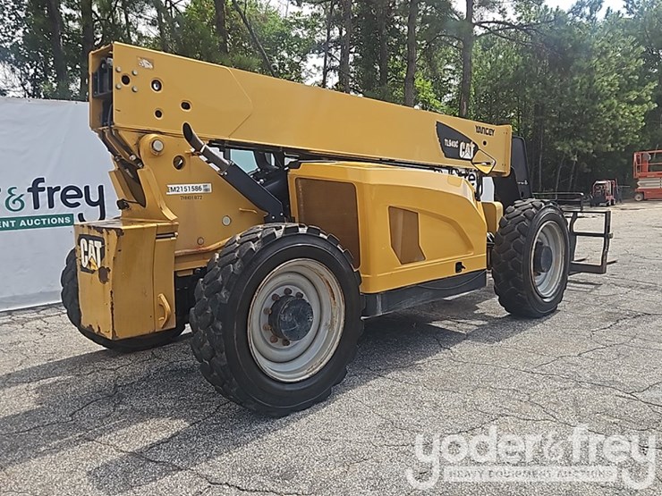 2015-caterpillar-tl943c-image-5