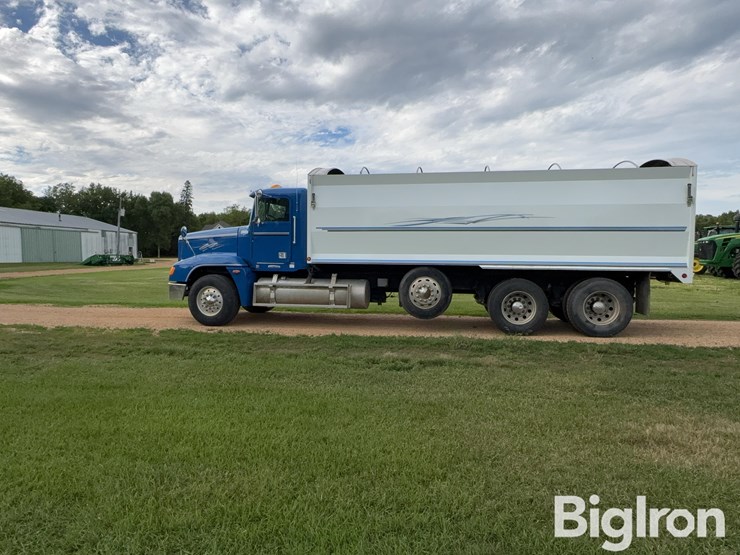 2000-freightliner-fld120-image-8