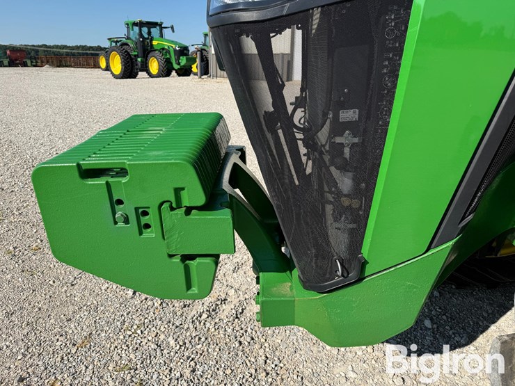 2025-john-deere-8r-250-image-9