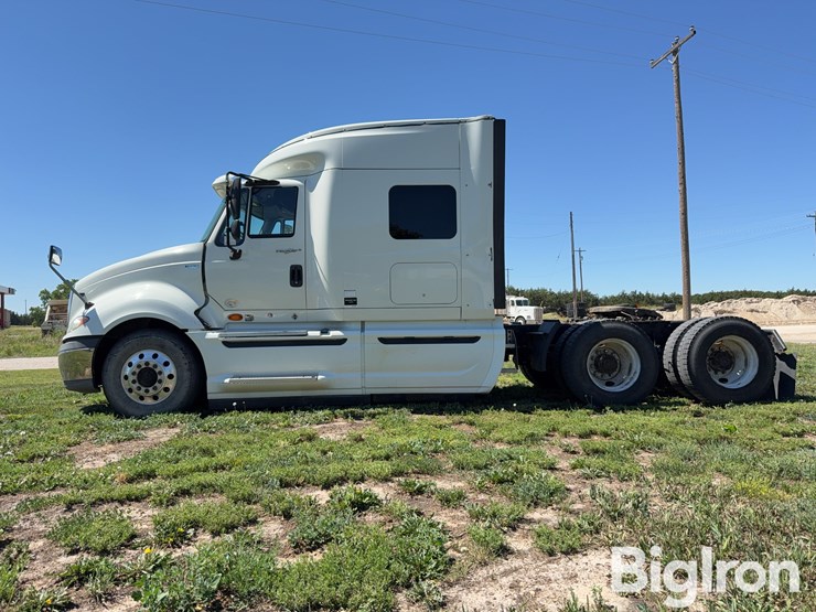 2012-international-prostar-image-8
