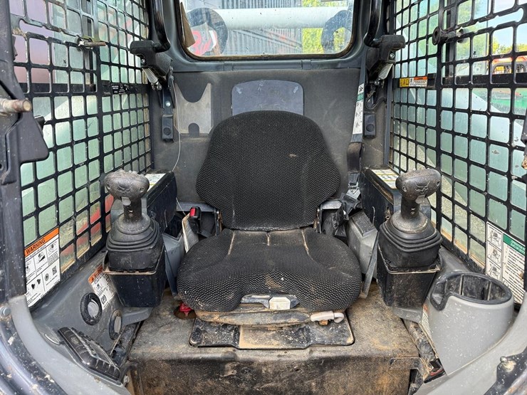 2022-bobcat-t770-image-19