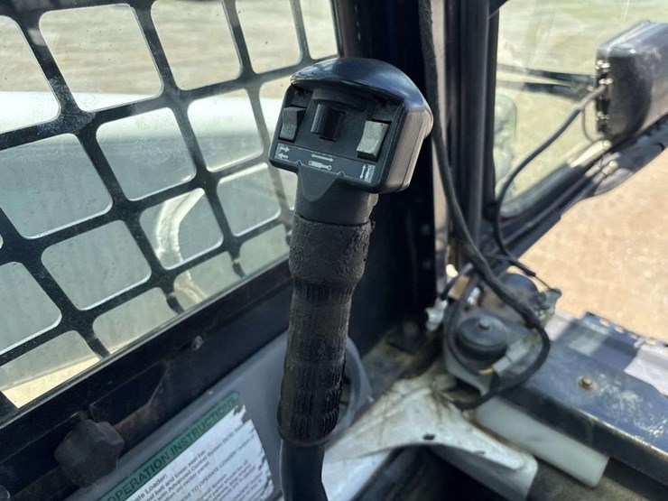 bobcat-t250-image-14