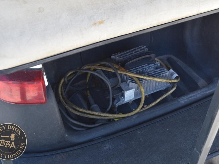 2015-club-car-precedent-electric-iq-46471-image-13