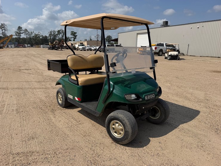 #72-•-2017-ezgo-txt-golf-cart-image-1
