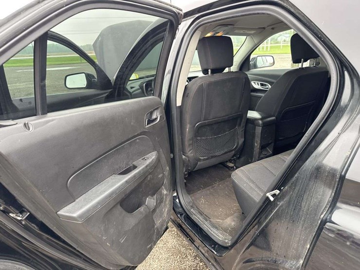 2016-chevrolet-equinox-image-16