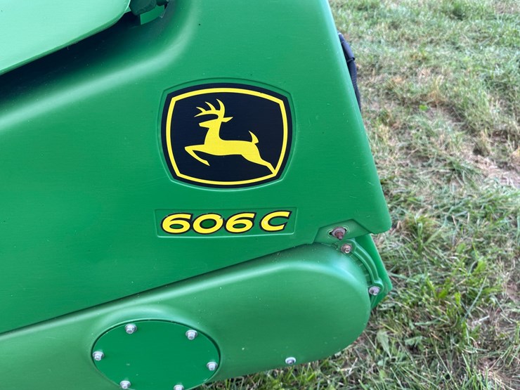 john-deere-606c-image-11
