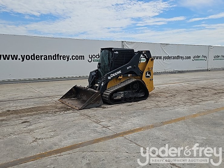 2022-deere-317g-image-2