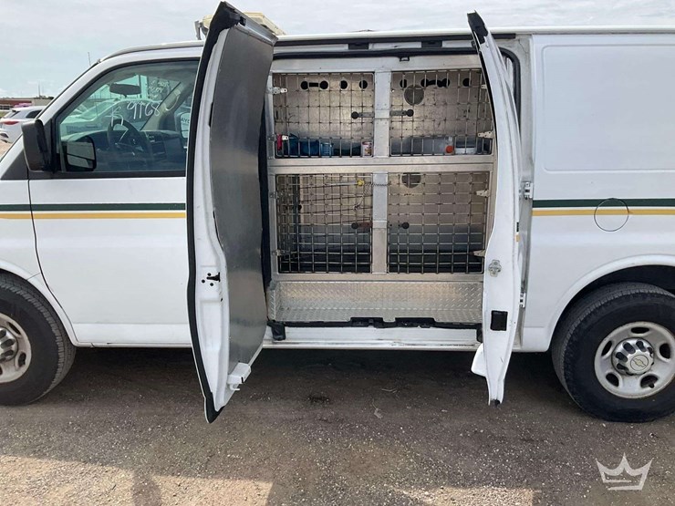 2014-chevrolet-express-2500-image-26