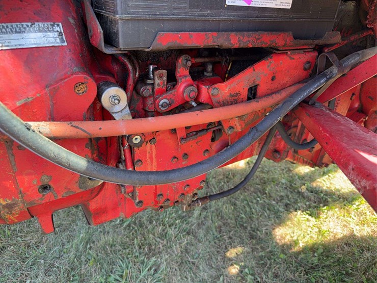 farmall-856-diesel-image-52