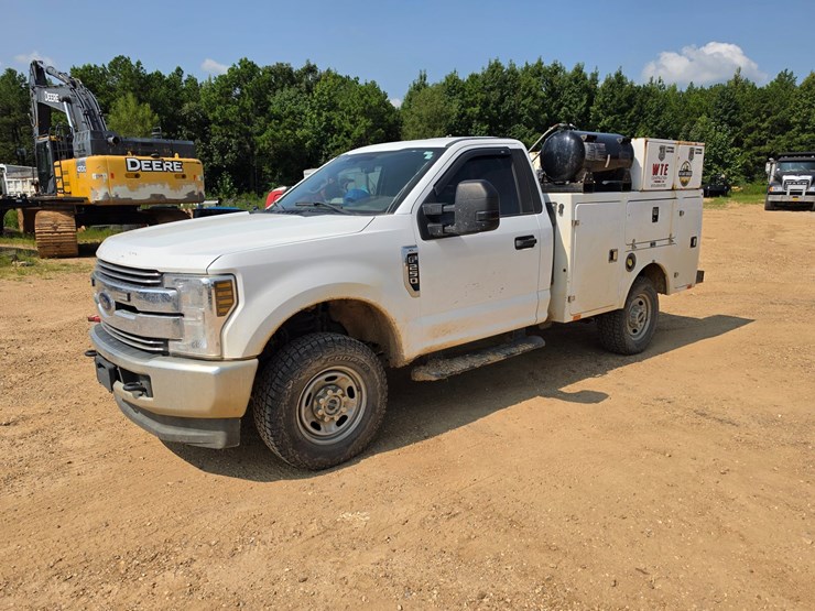 2018-ford-f250-image-2