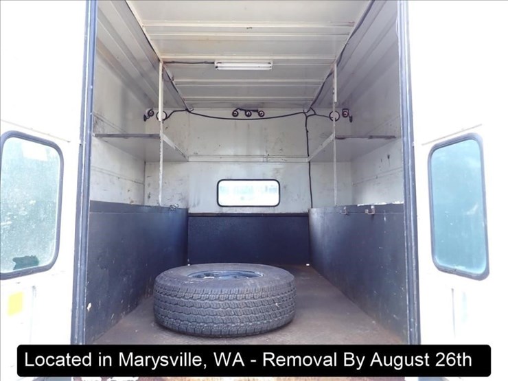 2006-ford-f550-image-16