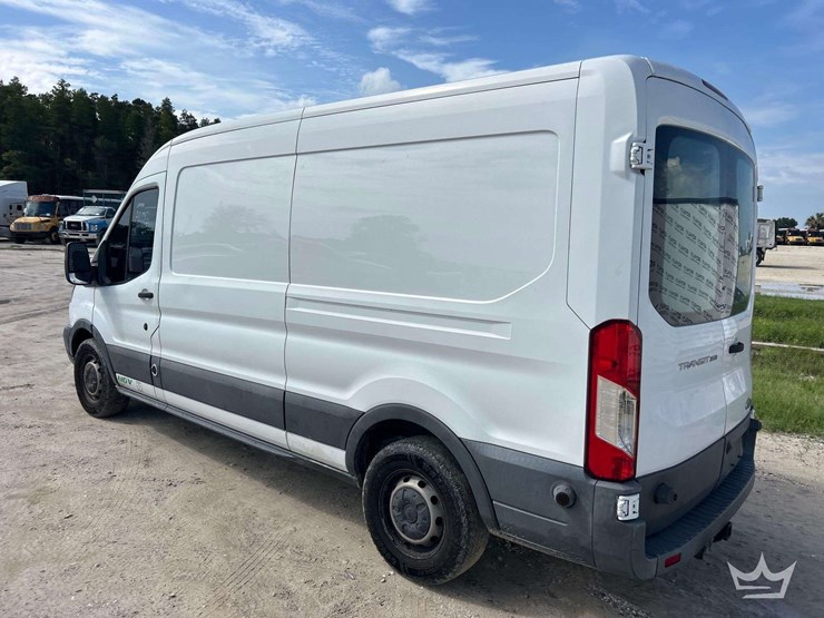 2017-ford-transit-image-4