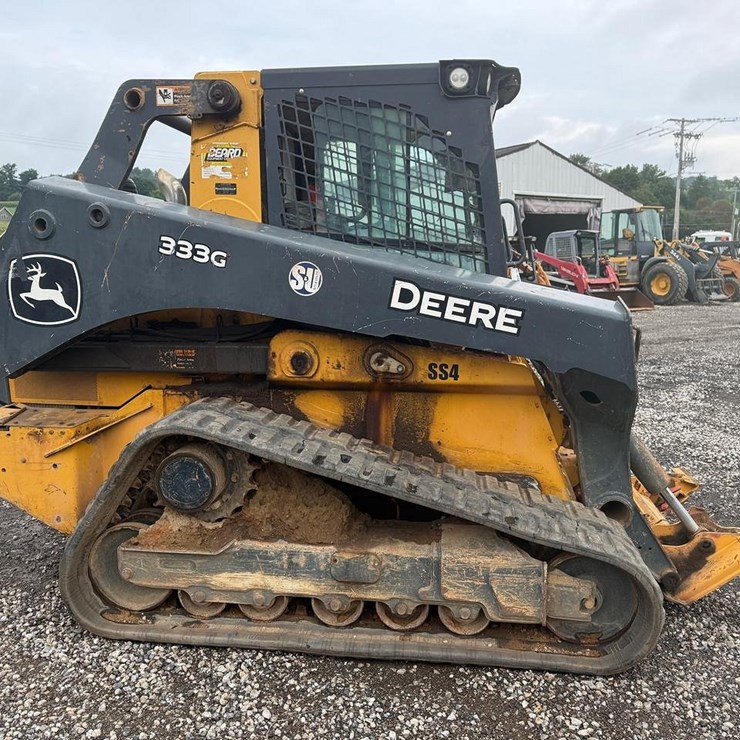 2021 DEERE 333G