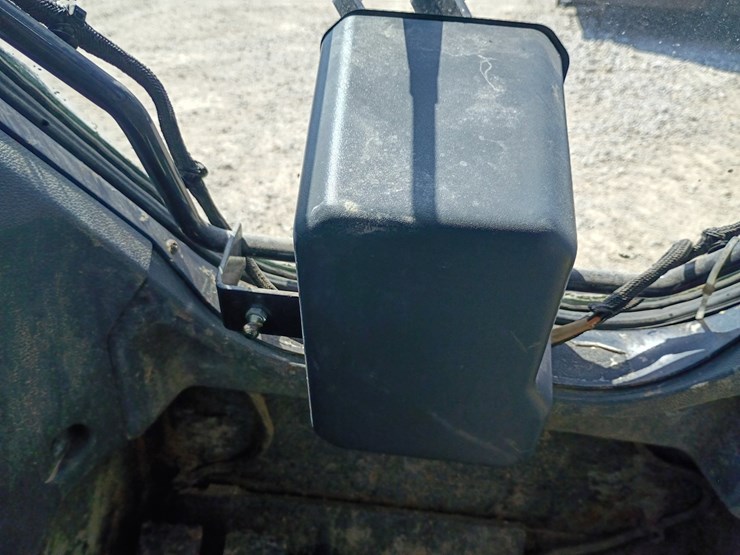 2022-bobcat-t66-image-35