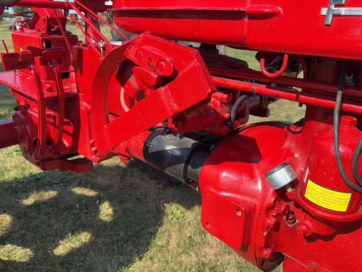 farmall-200-image-23