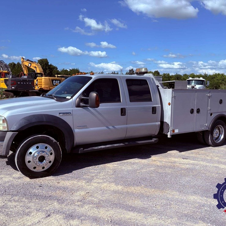 2006 FORD F550 XLT SD