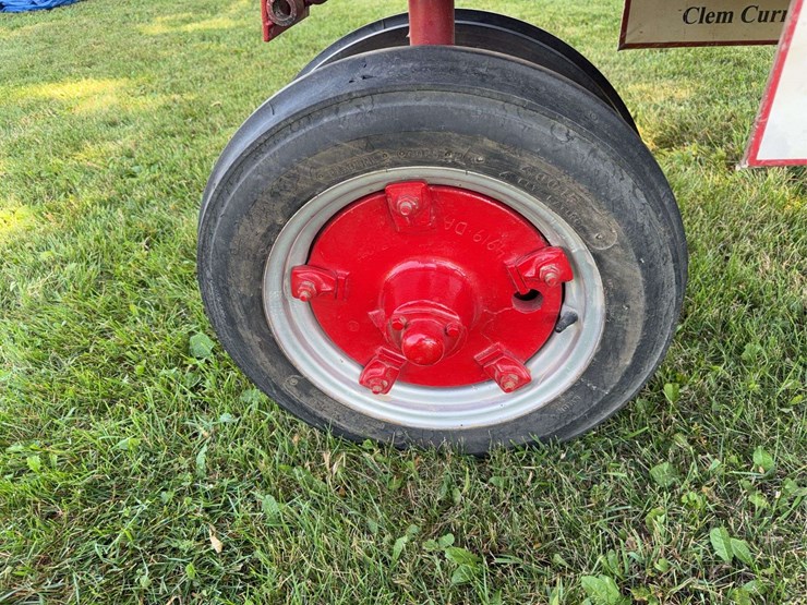 1937-farmall-f-12-image-13