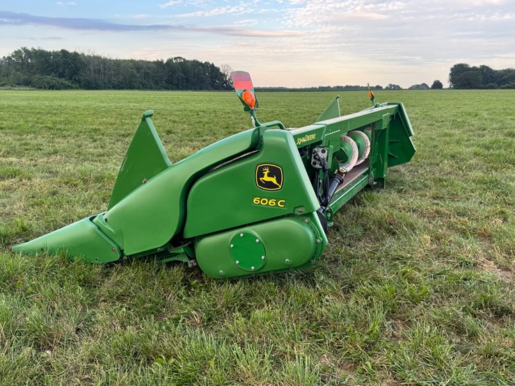 john-deere-606c-image-3