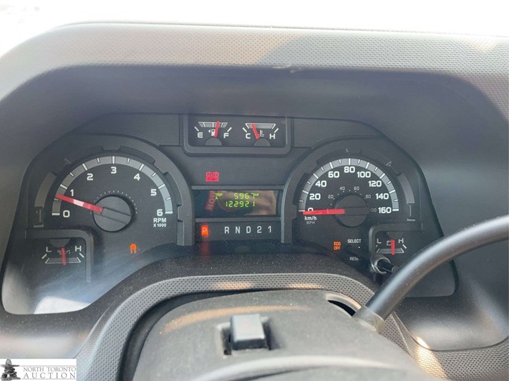 2011-ford-cargo-image-12