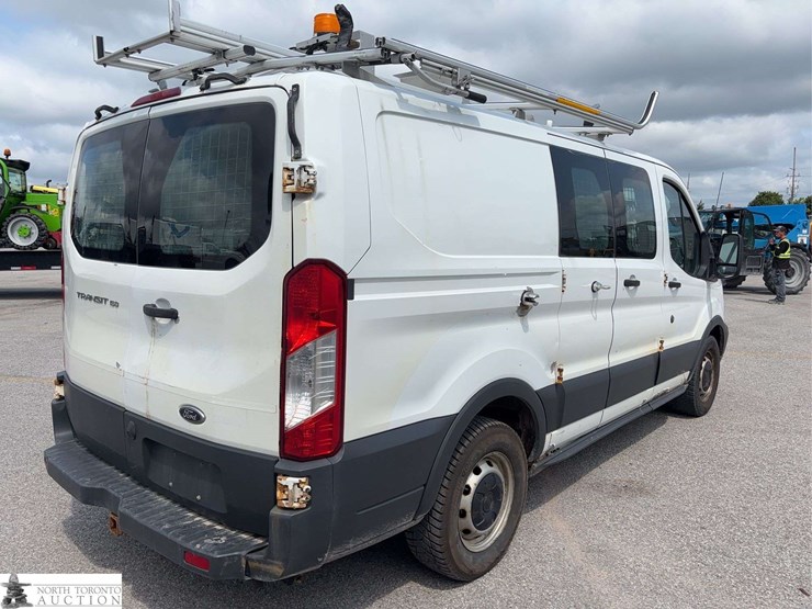 2016-ford-transit-image-5