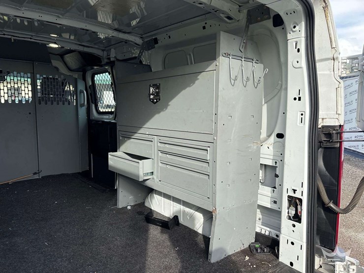 2018-ford-transit-image-24