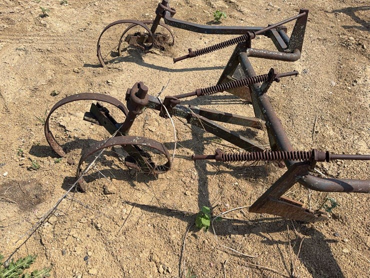 international-harvester-461-fast-hitch-cultivator-image-4