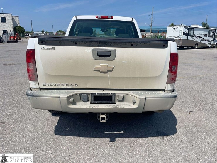 2013-chevrolet-silverado-1500-image-6