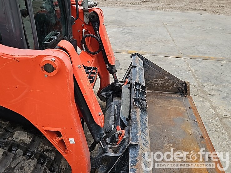 2023-kubota-svl75-2hwc-image-13