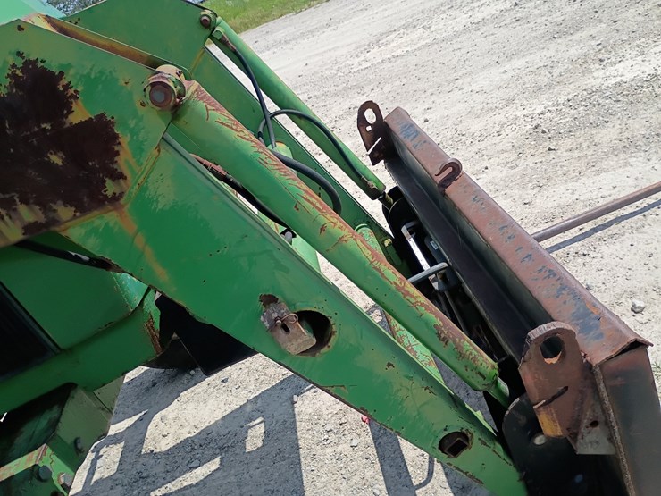 john-deere-2940-image-52