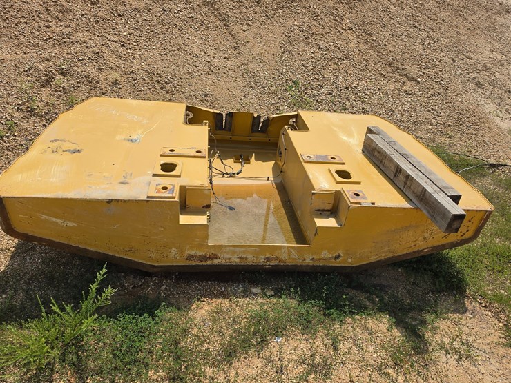 2023-caterpillar-374-image-118