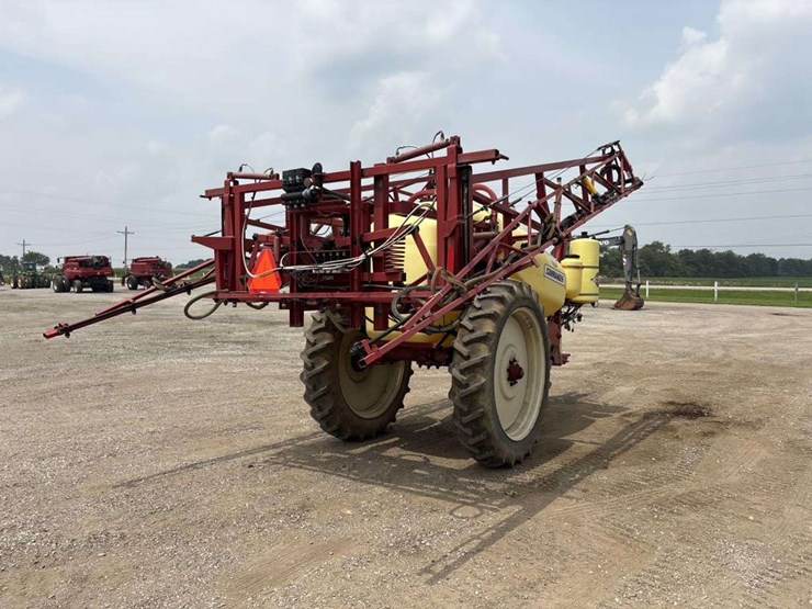 hard-commander-60-boom-sprayer-image-4
