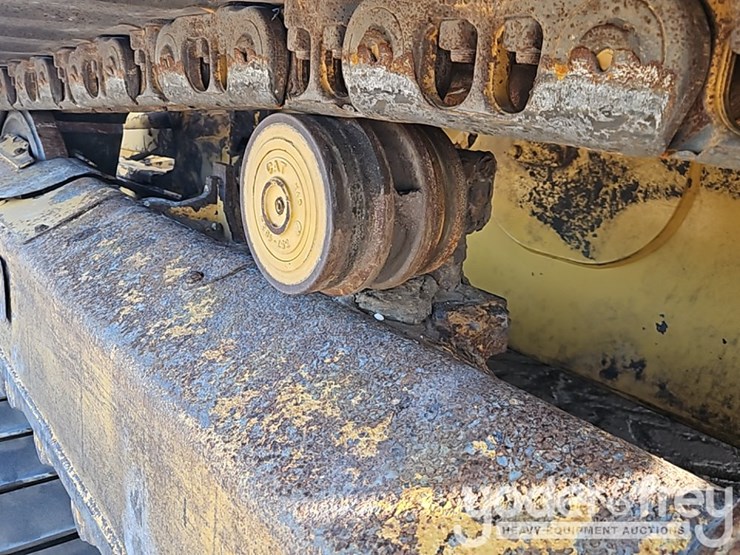 2011-caterpillar-d5k-image-23