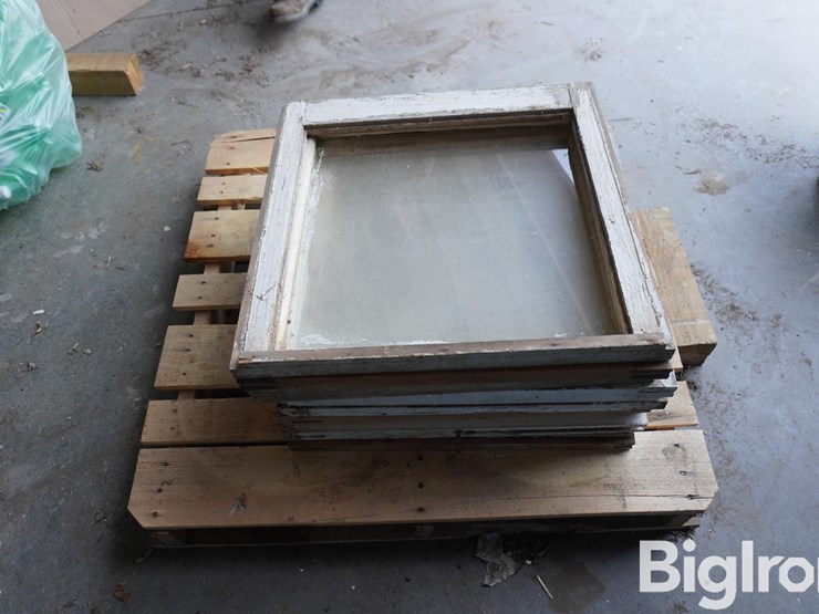 24"x24"-windows-w/glass-image-6