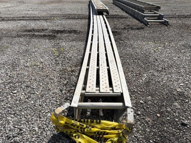 2-aluminum-walk-boards-image-6