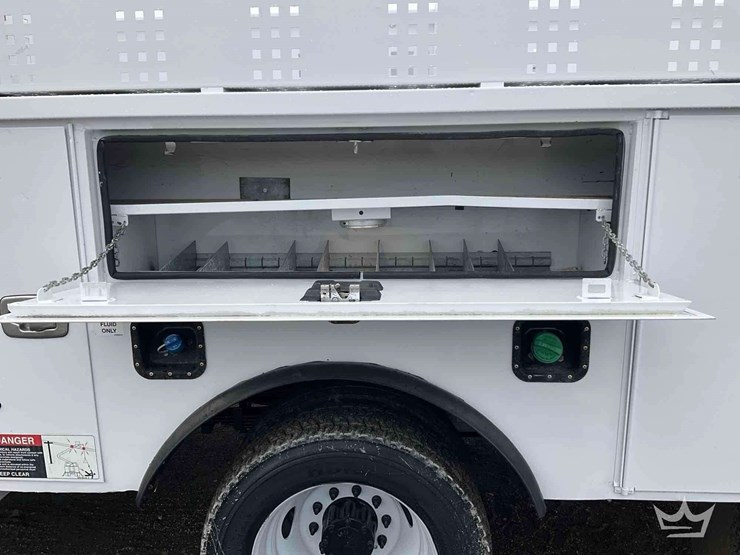 2015-ford-f550-image-17