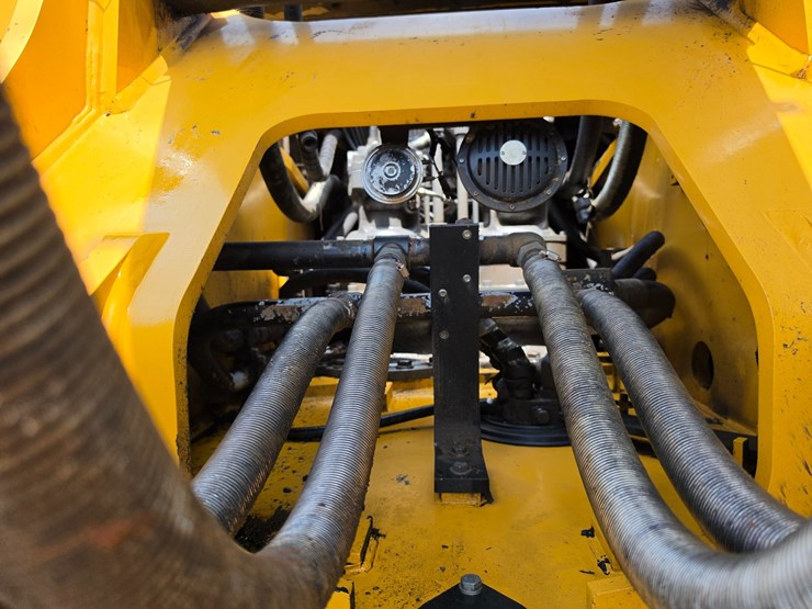 2018-deere-470g-lc-image-123