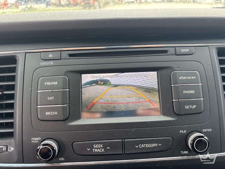 2017-kia-sedona-image-15