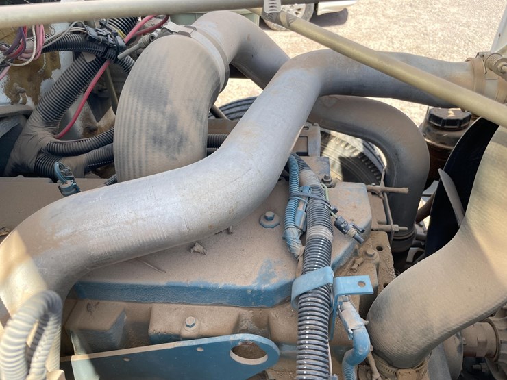 #2253-•-1998-isuzu-2-ton-cargo-truck-(has-nm-title)-(located-in-las-cruces)-image-43